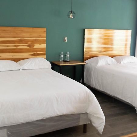 Casa Montana Hotel チチカステナンゴ エクステリア 写真