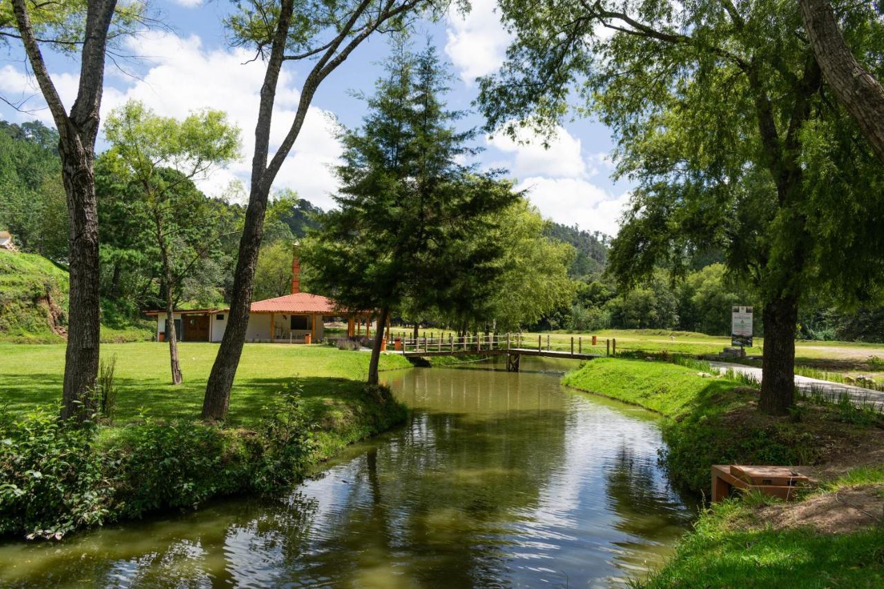 Casa Montana Hotel チチカステナンゴ エクステリア 写真