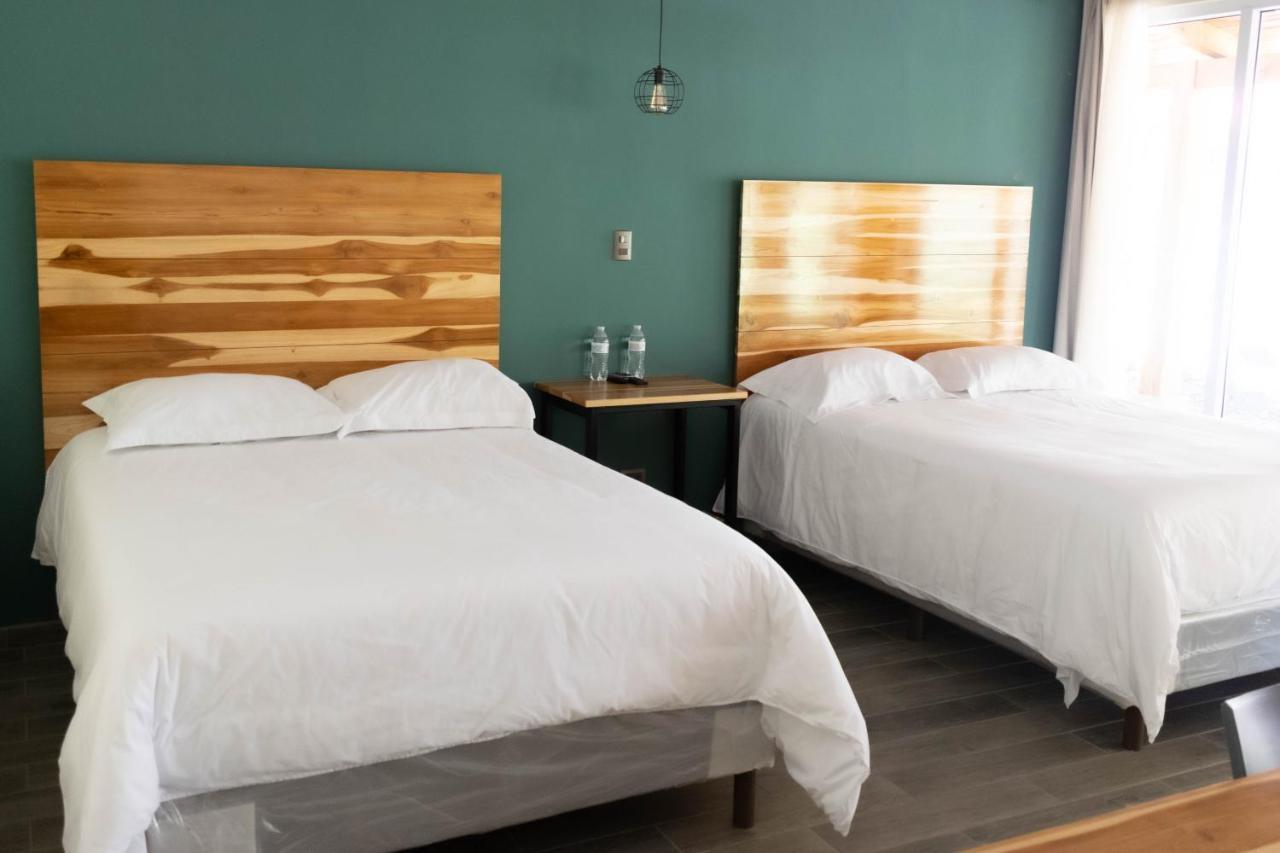 Casa Montana Hotel チチカステナンゴ エクステリア 写真