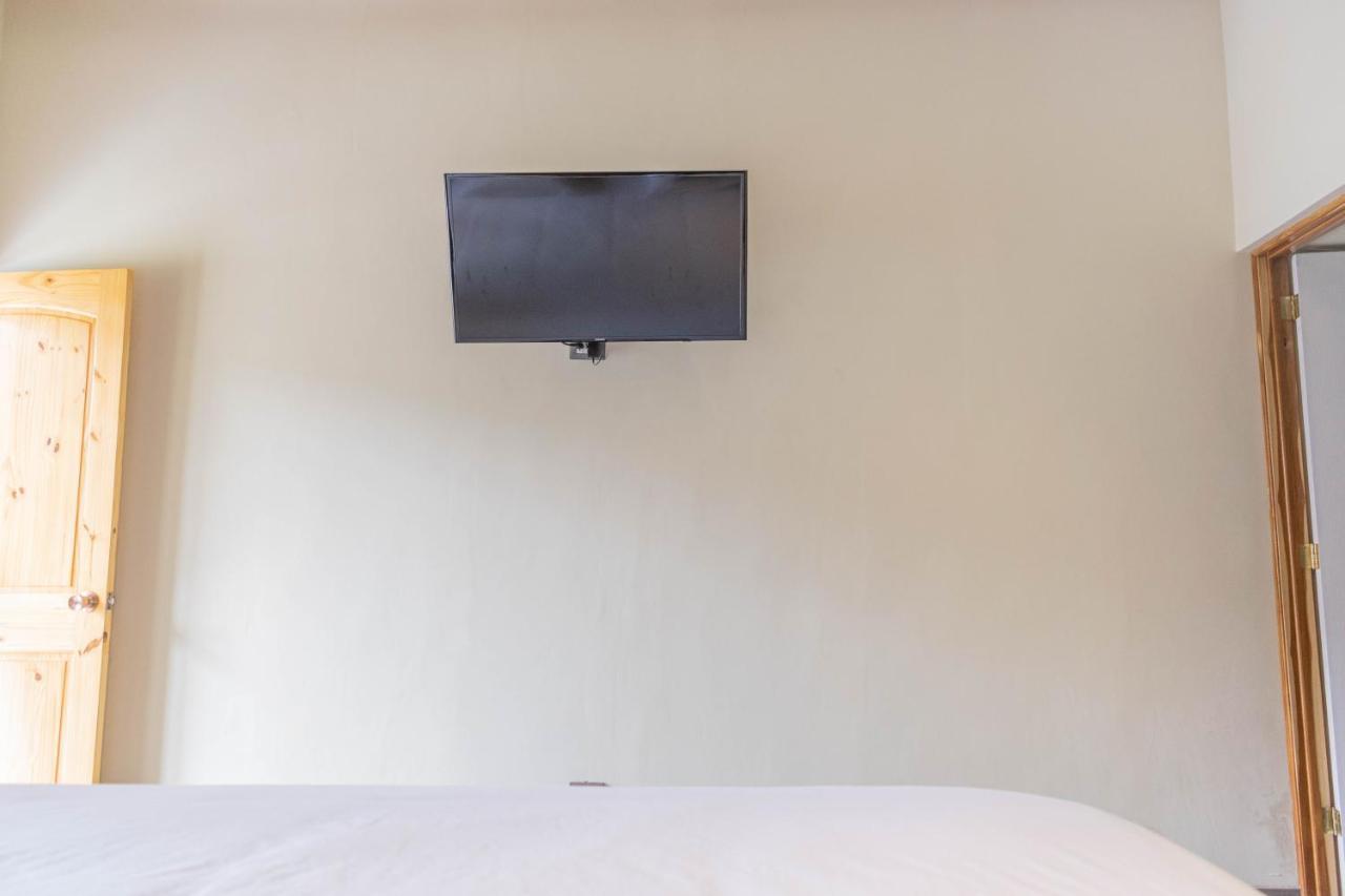 Casa Montana Hotel チチカステナンゴ エクステリア 写真